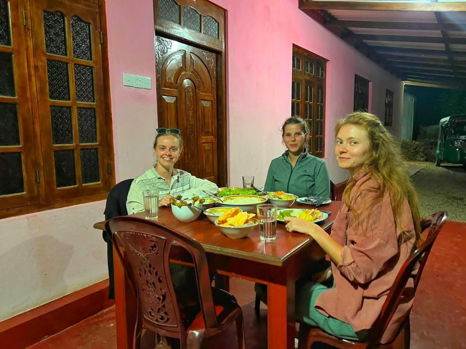 אלה Nine Arch Homestay מראה חיצוני תמונה